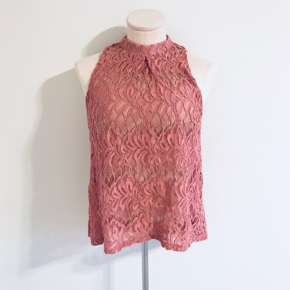 GORGEOUS LACE TOP